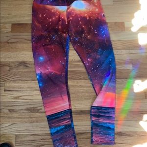 Into the am space/galaxy/beach leggings- EC